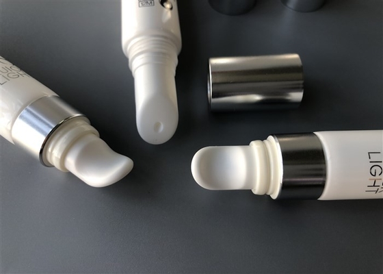 Splendid Milk White Lip Gloss Plastic Tube With Ceramic Head Electroplating Silver 15g