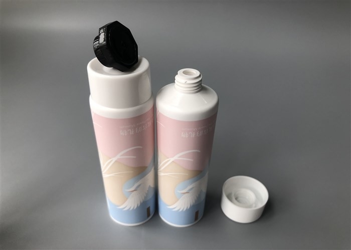 Matt Coating Empty Cosmetic Packaging / Octagonal Screw Cap White Cosmetic Tube
