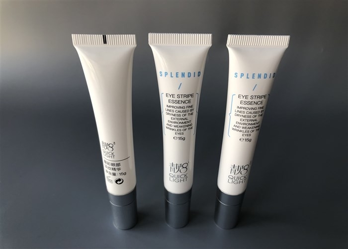 Splendid Milk White Lip Gloss Plastic Tube With Ceramic Head Electroplating Silver 15g